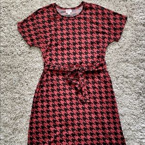 LuLaRoe Marly Large Dress Red/Black Houndstooth
